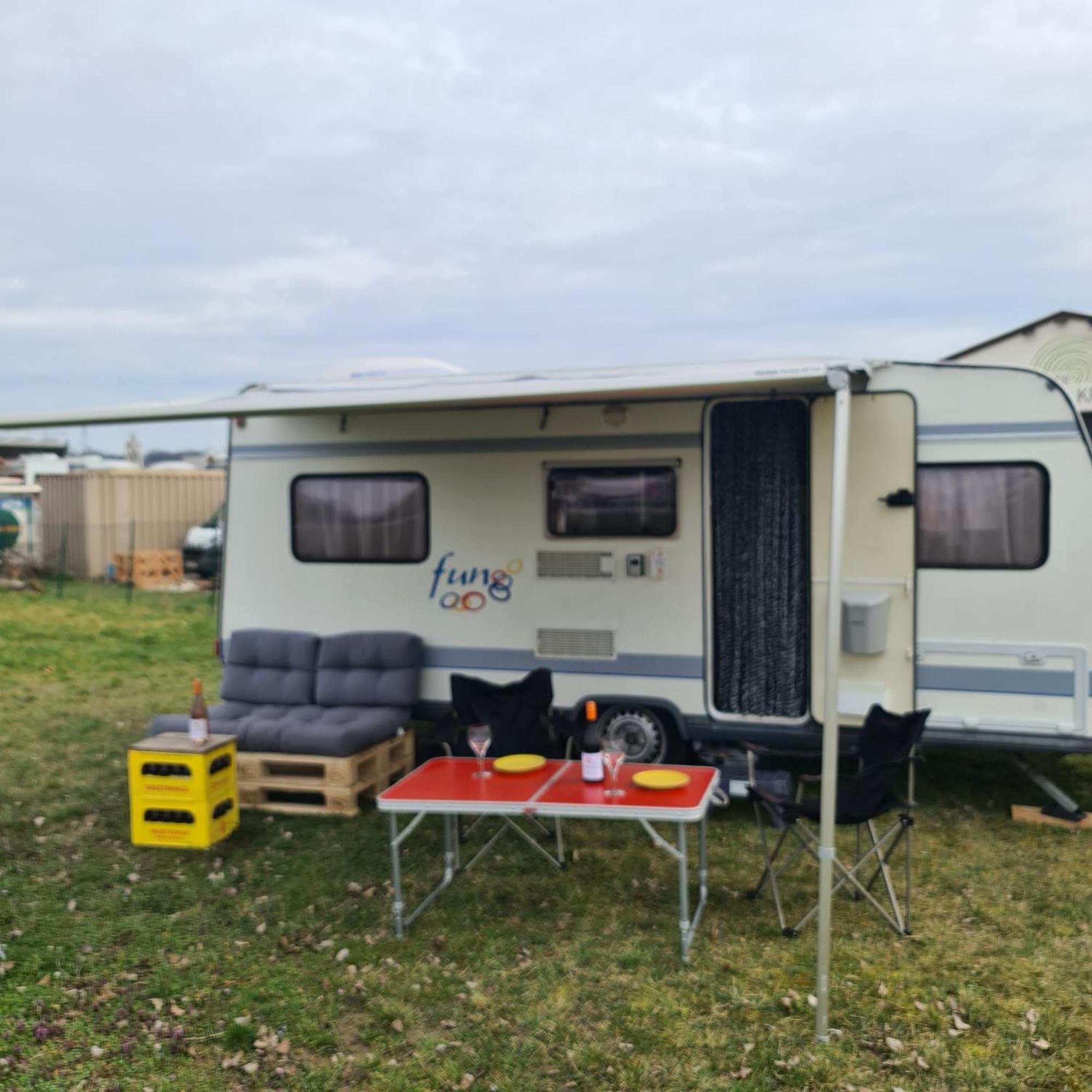 فندق Louise'S Camper Neusiedl an der Zaya المظهر الخارجي الصورة